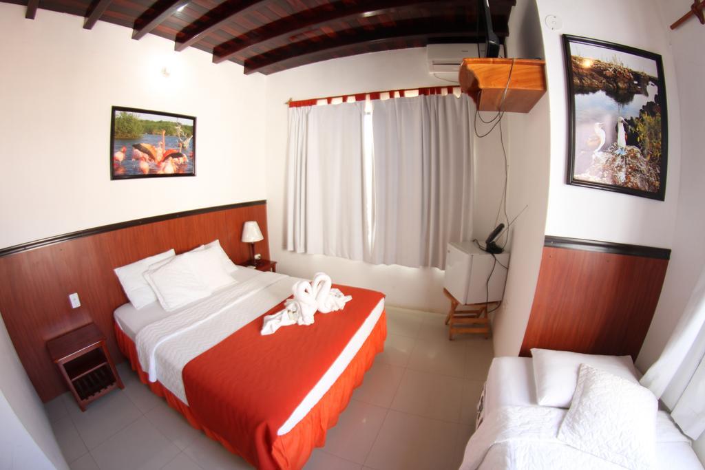 Hostal La Gran Tortuga Puerto Villamil Extérieur photo