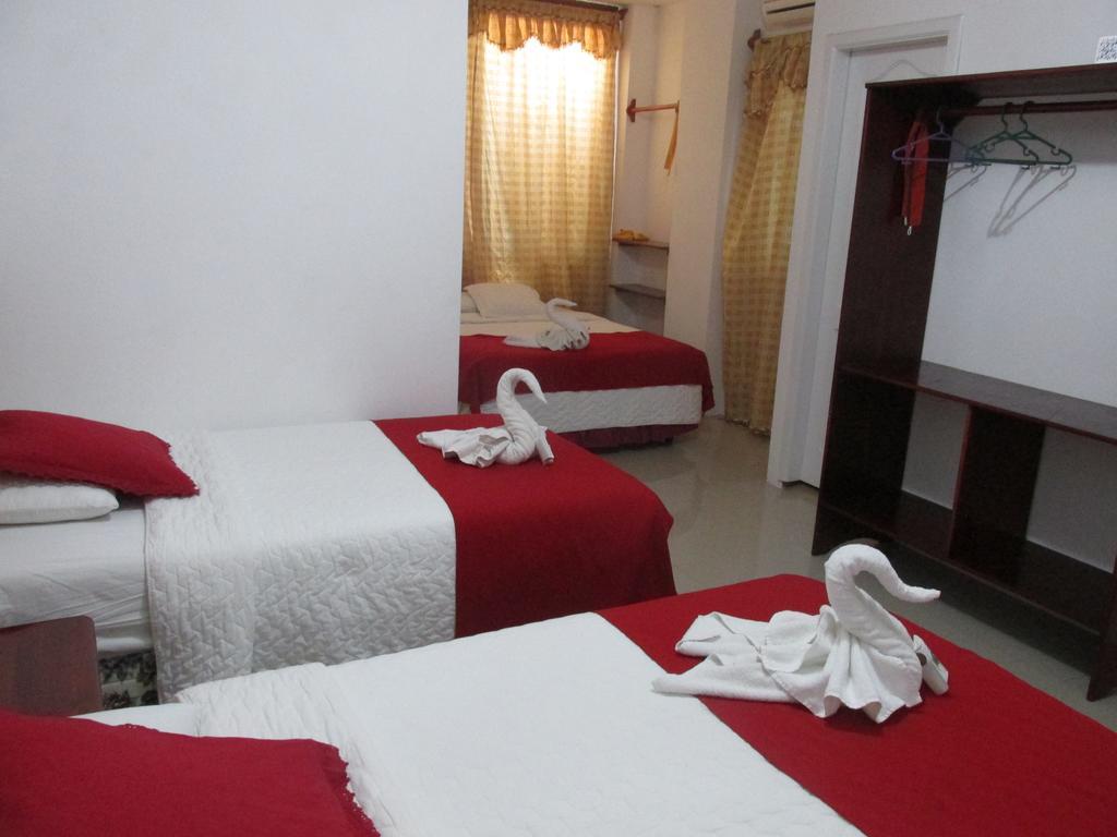Hostal La Gran Tortuga Puerto Villamil Extérieur photo