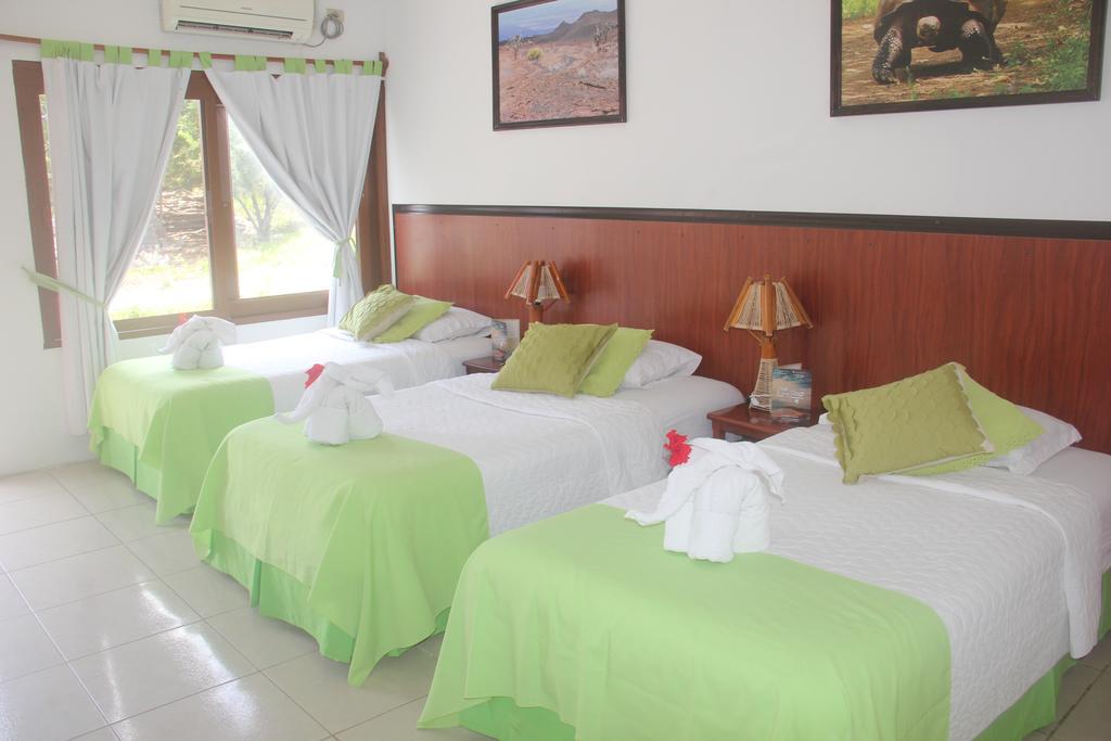 Hostal La Gran Tortuga Puerto Villamil Extérieur photo