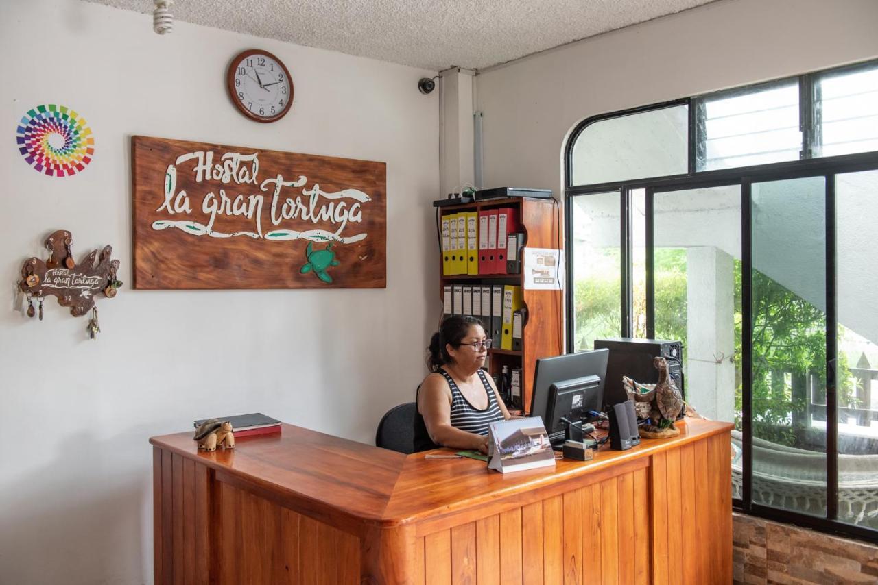 Hostal La Gran Tortuga Puerto Villamil Extérieur photo